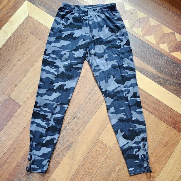 Old Navy Camo Fleece Athletic Pants Size Medium - Picture 5 of 13